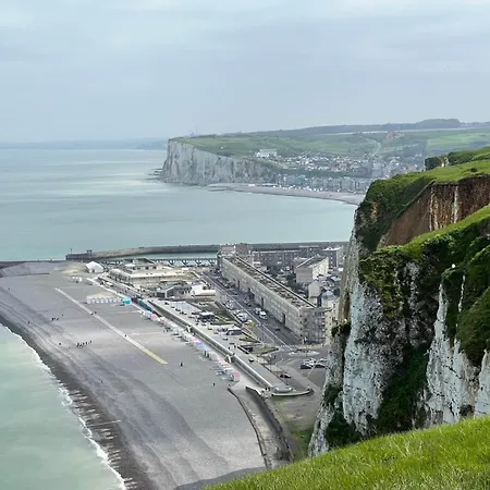 Des Bains De Avec Balcon Et Vue, Terrasse, 300 M Plage, 2 Chambres, Velos Fournis A Les Bains Le Treport, Petit Dejeuner En Option