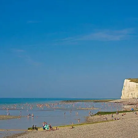 Des Bains De Avec Balcon Et Vue, Terrasse, 300 M Plage, 2 Chambres, Velos Fournis A Les Bains Le Treport, Petit Dejeuner En Option Mers-les-Bains