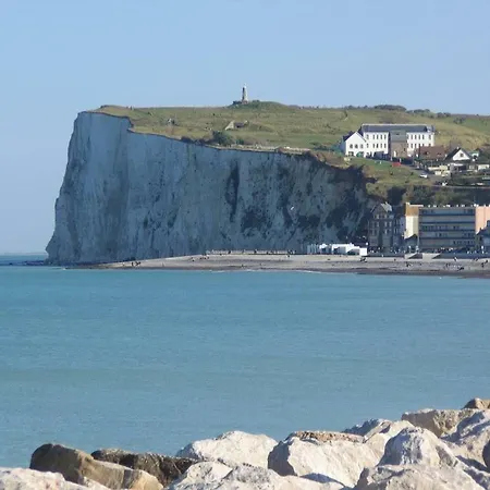 Des Bains De Avec Balcon Et Vue, Terrasse, 300 M Plage, 2 Chambres, Velos Fournis A Les Bains Le Treport, Petit Dejeuner En Option